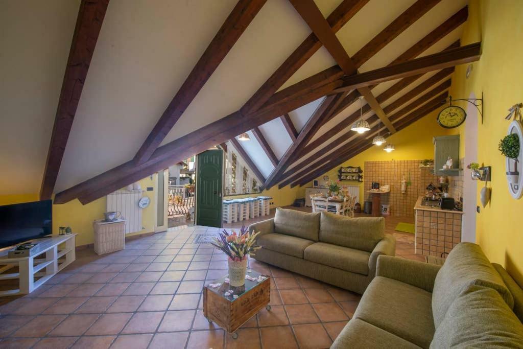 Ferienwohnung Mansarda Ciaciano Bomerano Exterior foto